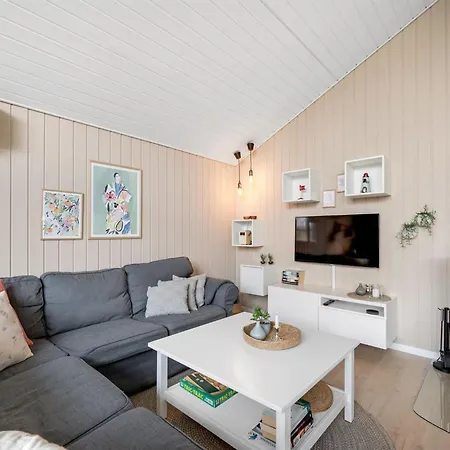 Ingelis - 150m To The Fjord By Interhome *